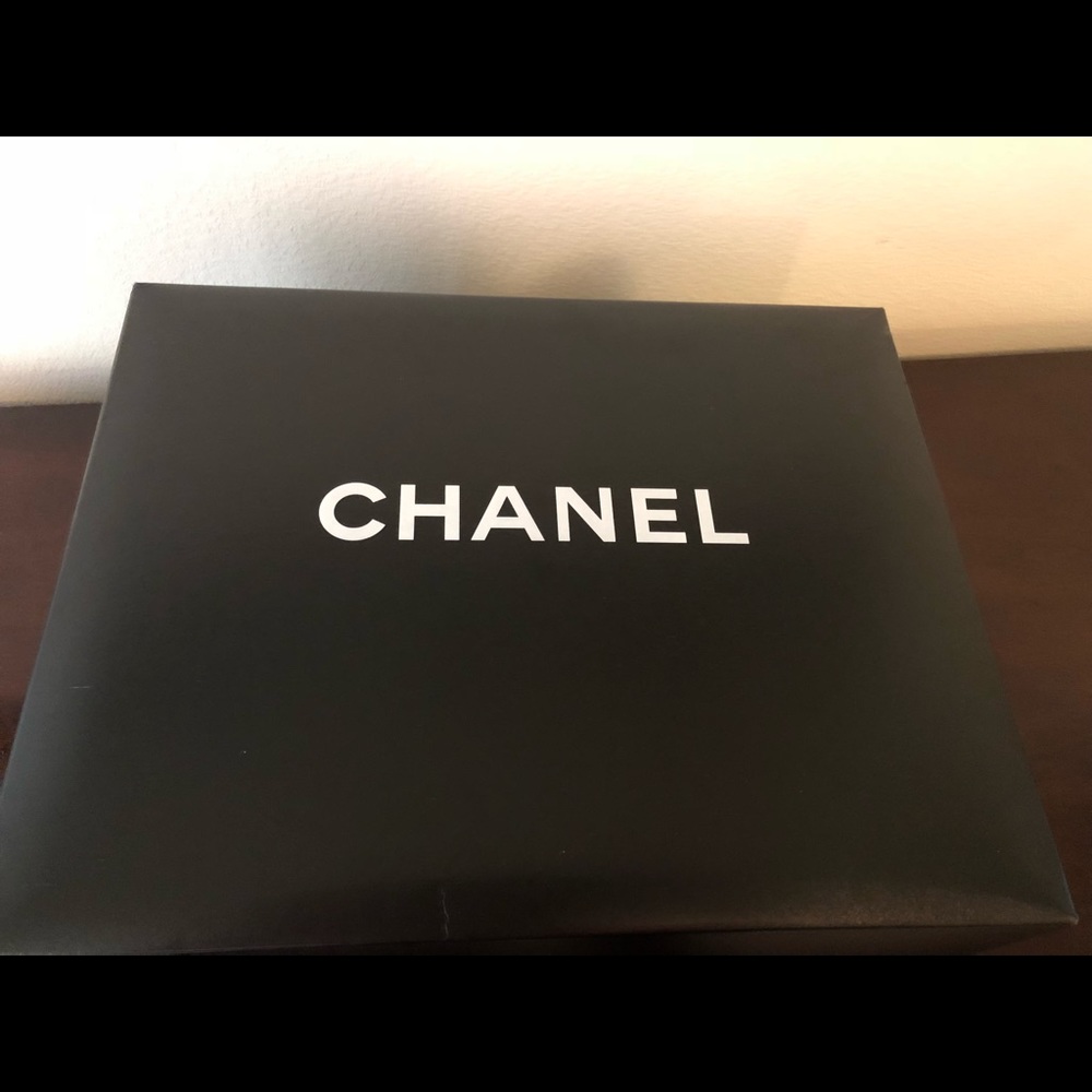 SOLD-Chanel Classic Double Flap Jumbo Caviar - Picture 6 of 6